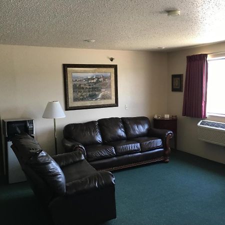 Cassville Four Seasons Inn&Suites Extérieur photo