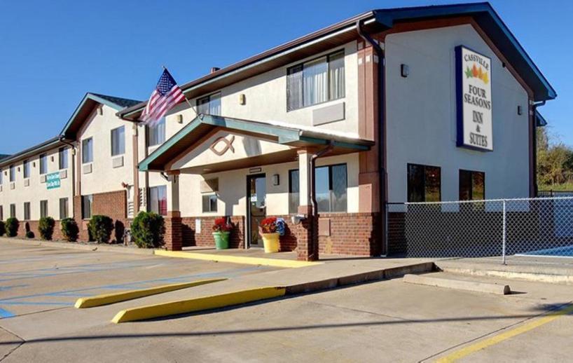 Cassville Four Seasons Inn&Suites Extérieur photo