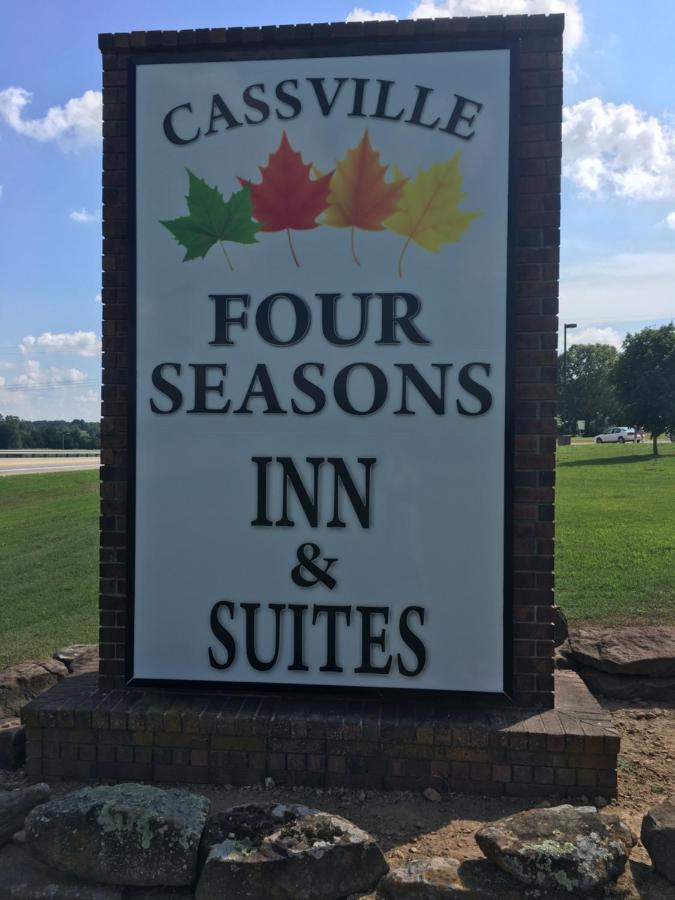 Cassville Four Seasons Inn&Suites Extérieur photo